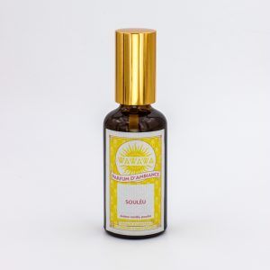Notes poudrée, ambrée, et pointe de vanille douce pour le parfum d'ambiance Soulèu de WAWAWA, gorgé de soleil de Provence.
