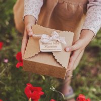 coffret cadeau avec médaillon en bois
